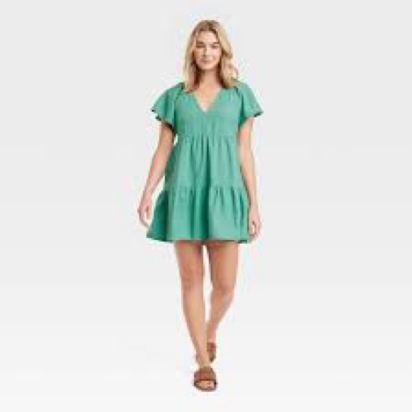 Universal Thread Dresses & Skirts - Universal Thread Green Flutter Sleeve Dress